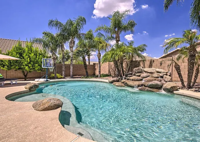 Holiday home Pool, Hot Tub & Patio: Oasis Desert Getaway *