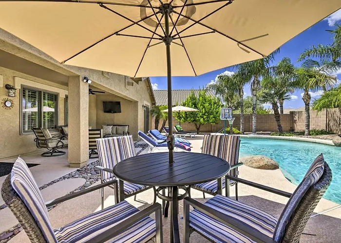 Holiday home Pool, Hot Tub & Patio: Oasis Desert Getaway